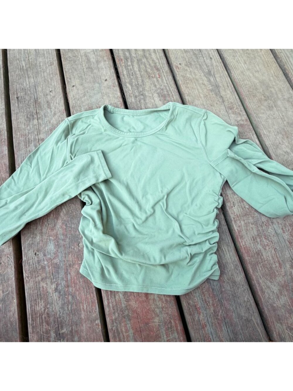 Lululemon Sage Green Long-Sleeve Shirt With Ruched Sides Womens Size S Stretchy